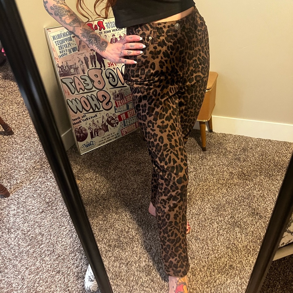 Leopard high waist cigarette pants
